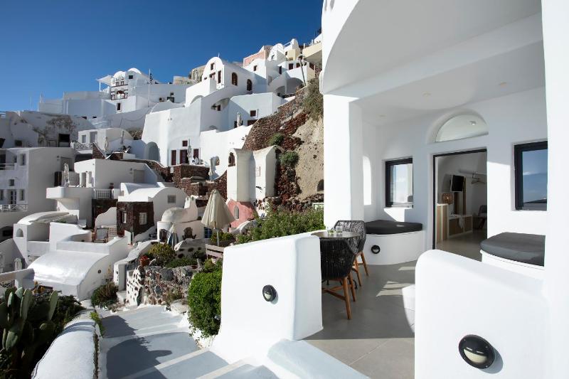 ArmonOia Luxury Caves - image 17