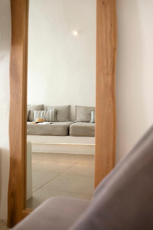 ArmonOia Luxury Caves - image 42