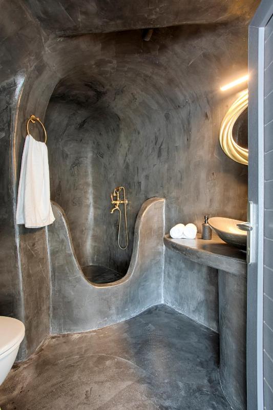ArmonOia Luxury Caves - image 18