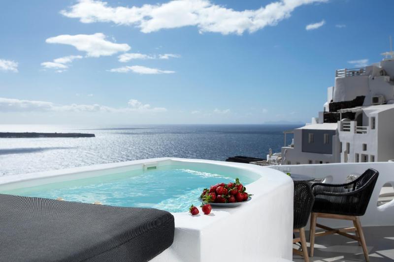ArmonOia Luxury Caves - image 12