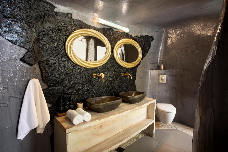 ArmonOia Luxury Caves - image 27