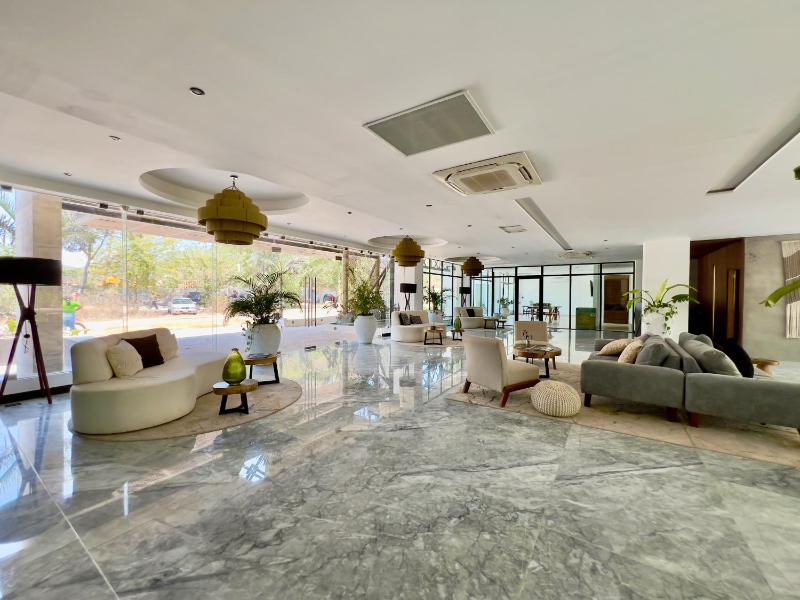 Unwind | Private Balcony & Rooftop Pools | Casago - image 33