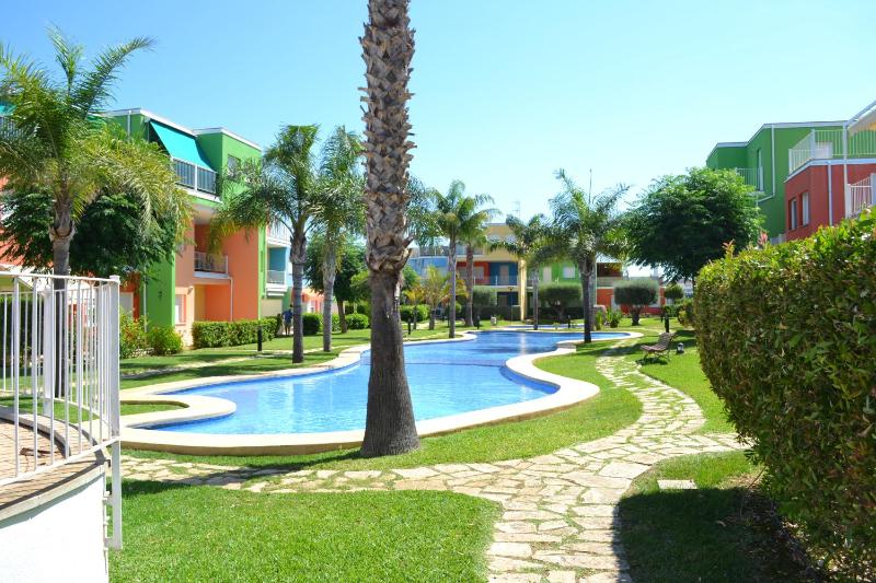 Apartamento Urbanización Pueblo Cid 13 Images