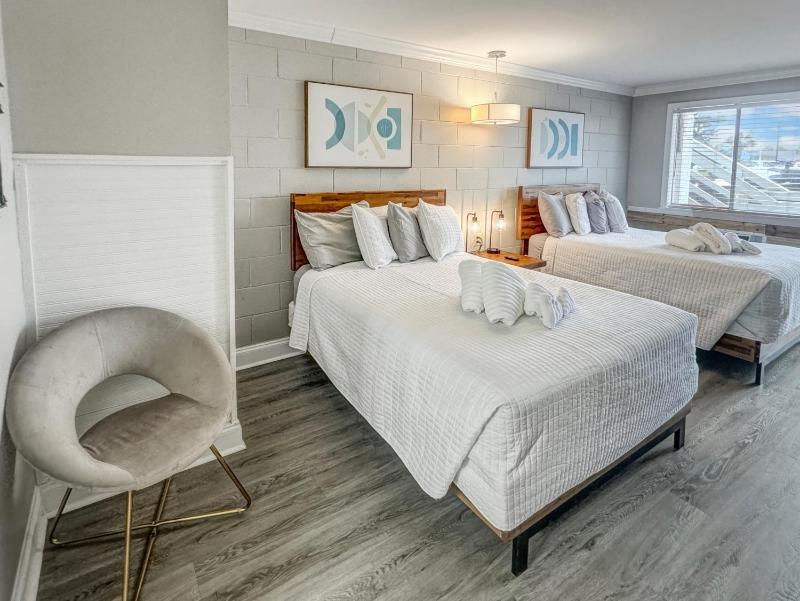 Dry Dock Inn - image 50