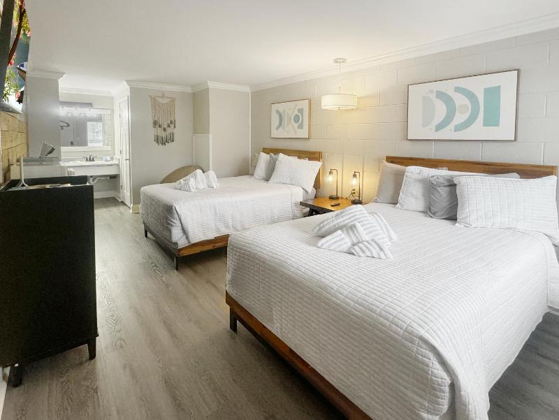 Double Room image 3