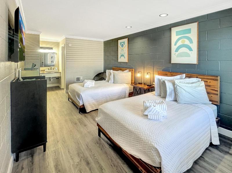 Double Room image 4