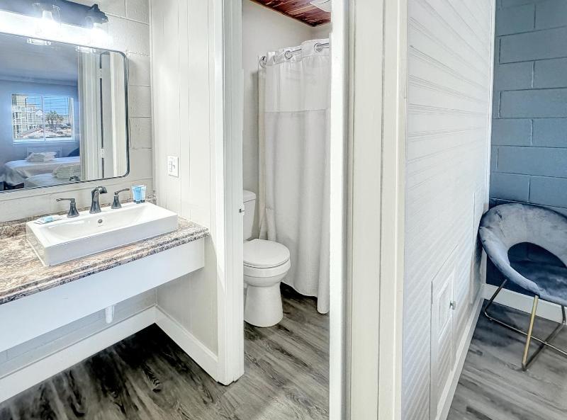 Double Room image 2