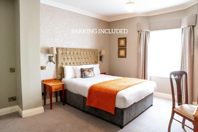 Deluxe Double Room image 1