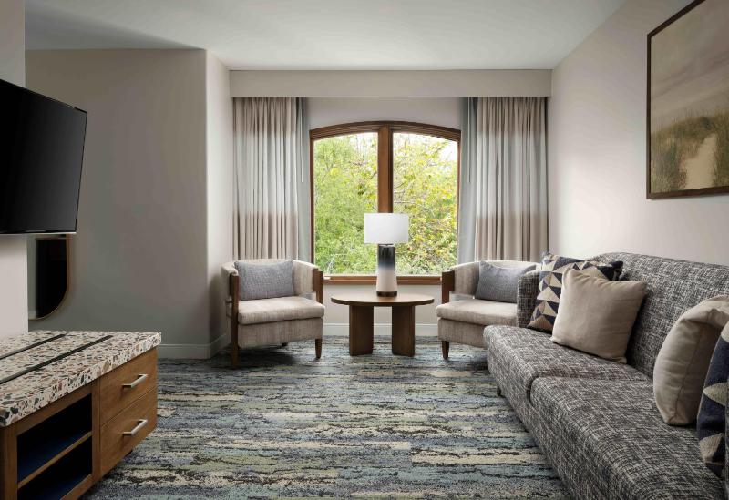 One-Bedroom King Suite image 1