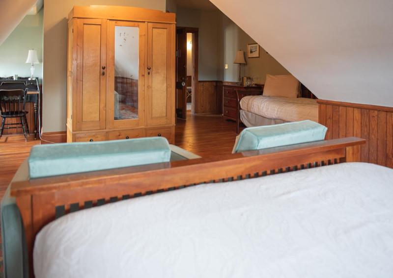 Superior Queen Room image 4