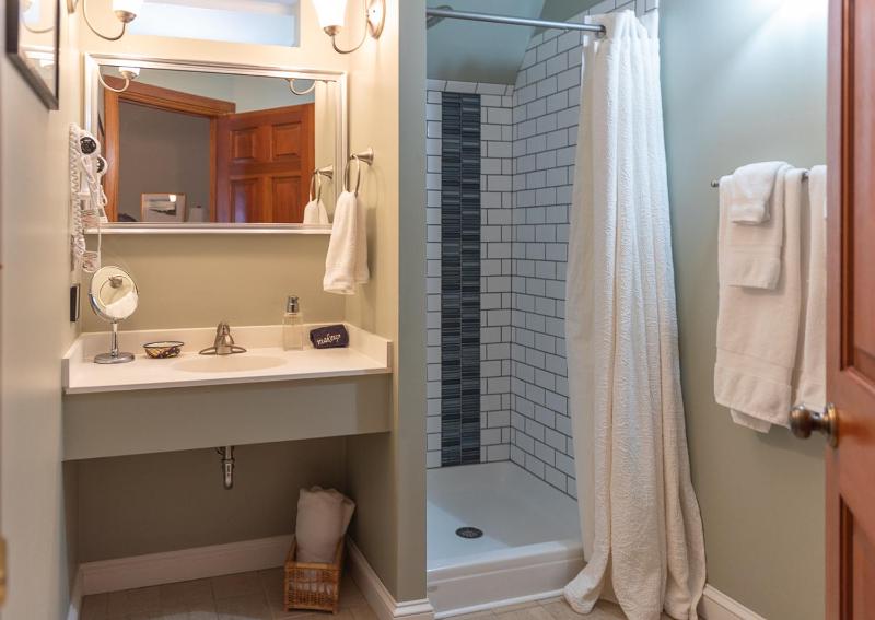 Superior Queen Room image 2