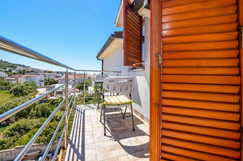 Apartments Mareni - image 7