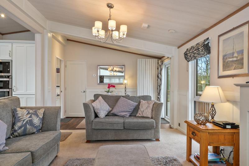 Cormorant - Luxury Lodge Close to the Beach - image 18