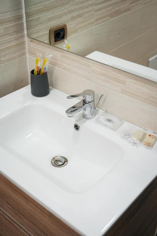 Comfort Triple Room with Shower image 4