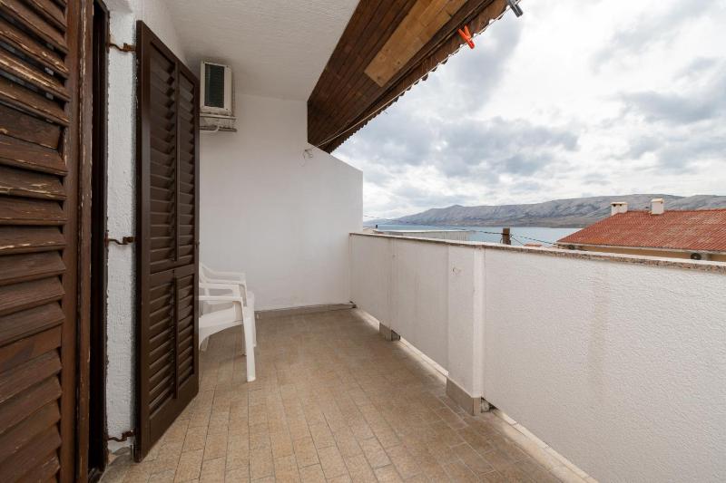Double Room with Balcony and Sea View image 4