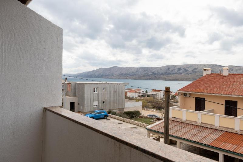 Double Room with Balcony and Sea View image 3