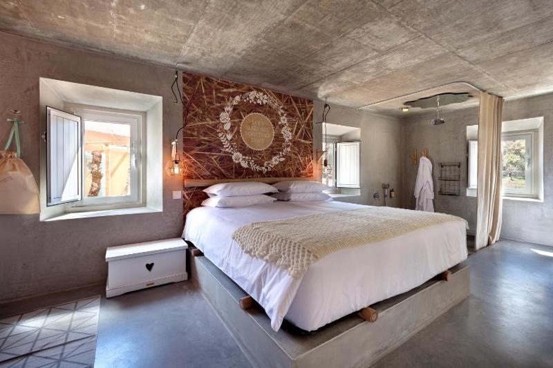 Superior Suite image 4