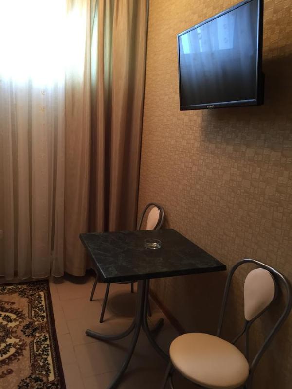 Quadruple Room with Bathroom image 2