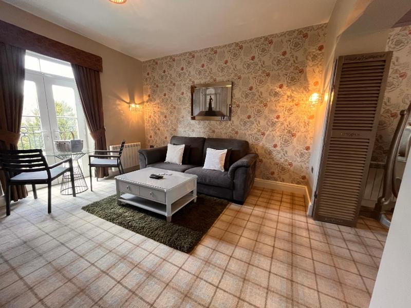 Suite 3 image 4