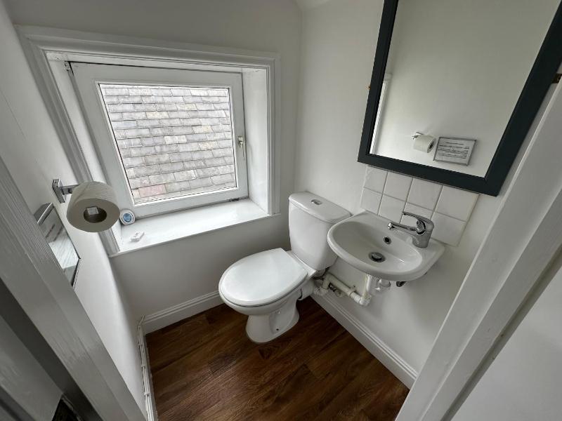 Double Room with Private External Bathroom image 3