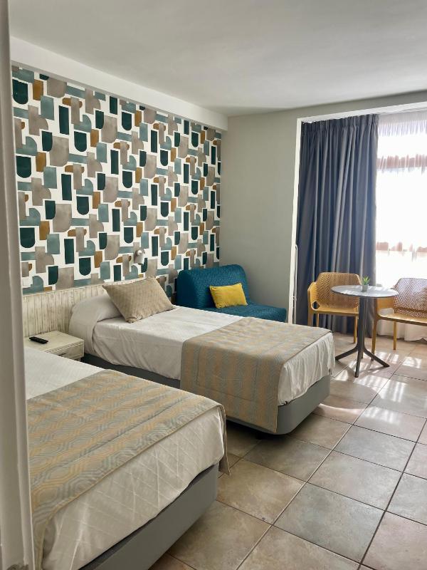 Studio Apartment image 2