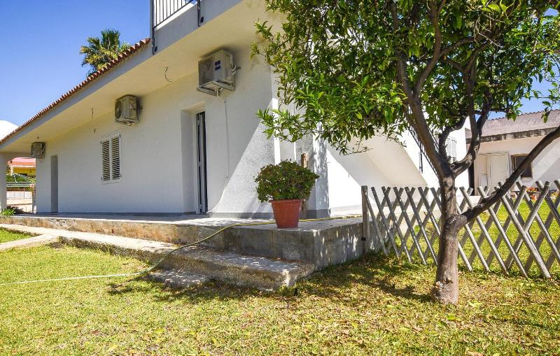 Beautiful Home In Siracusa - image 1