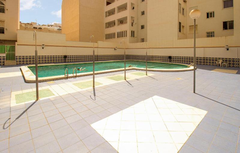 2 Bedroom Amazing Apartment In Torrevieja - image 8