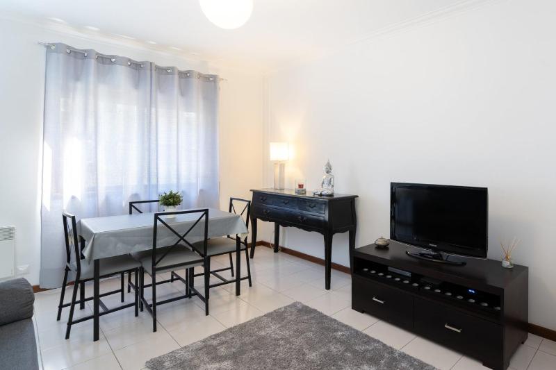 GuestReady - Modern 2BR Flat in Vila Nova de Gaia - image 8