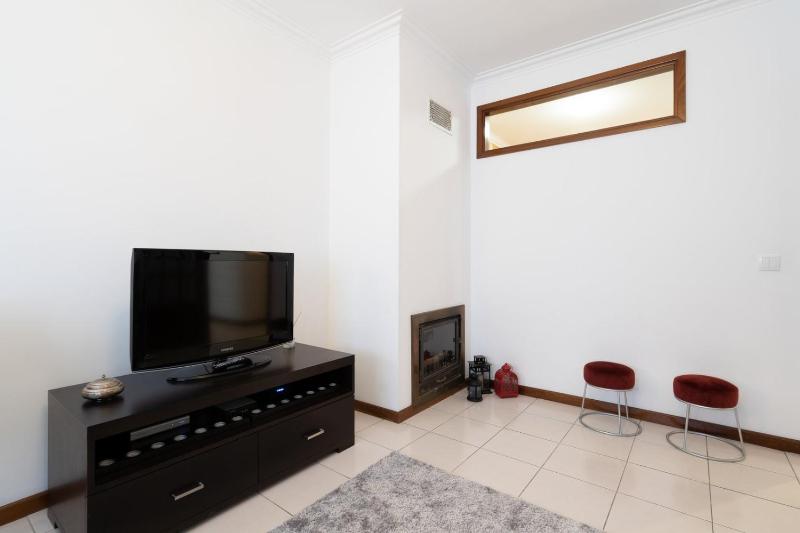 GuestReady - Modern 2BR Flat in Vila Nova de Gaia - image 14