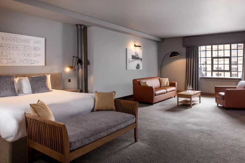 Superior Double Room - Dockside View image 1