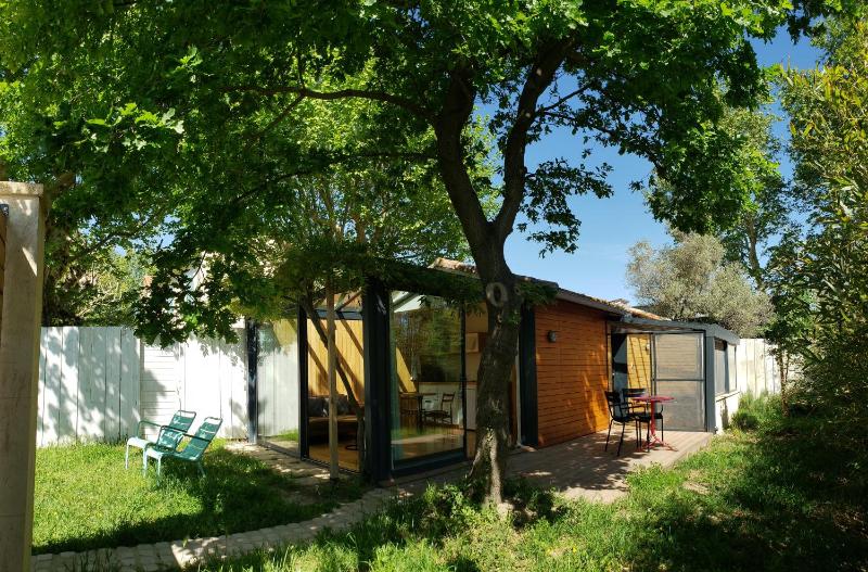 Le mazet des amants, cabane en bois avec jacuzzi privatif Images