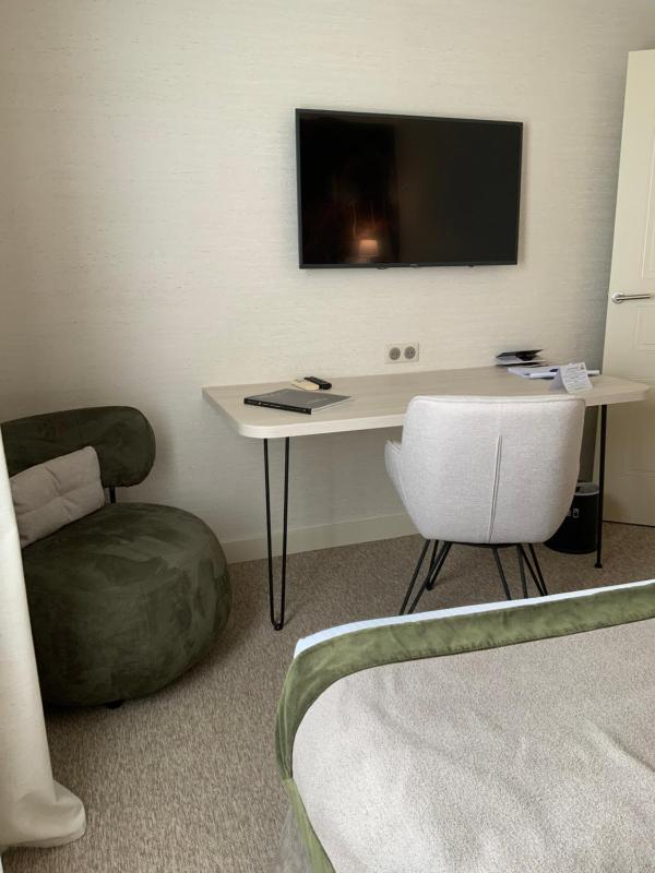 Standard Double Room image 4