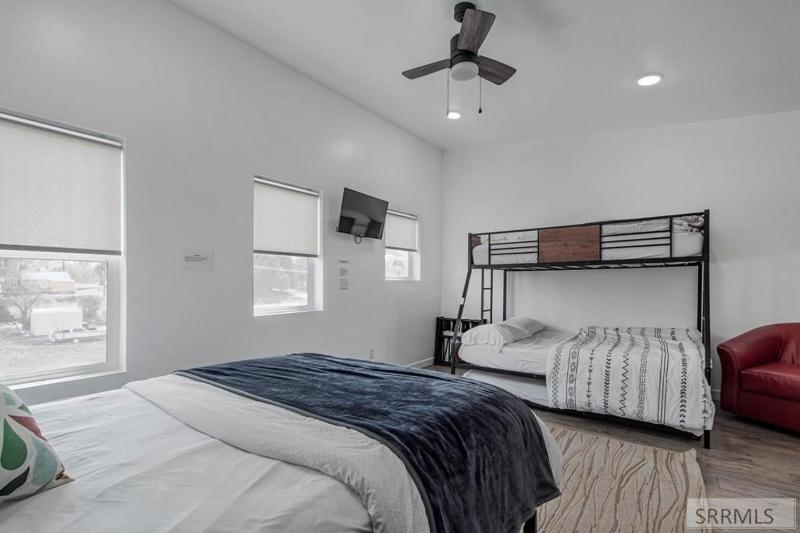Two-Bedroom Townhouse image 3