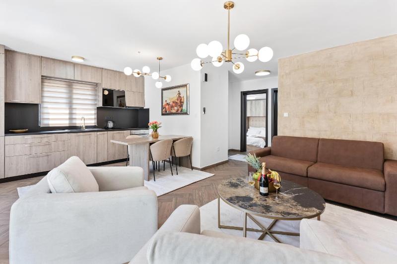 Two-Bedroom Apartment with Balcony and Sea View image 1