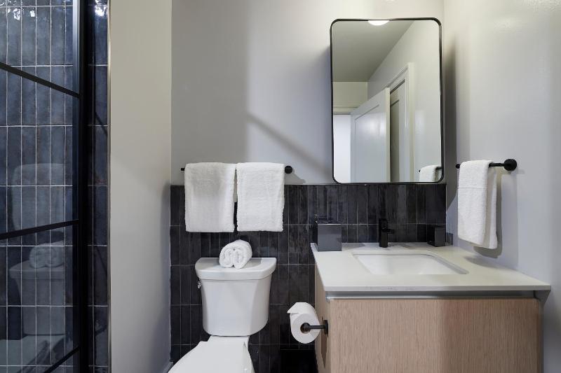 Two-Bedroom Suite image 4