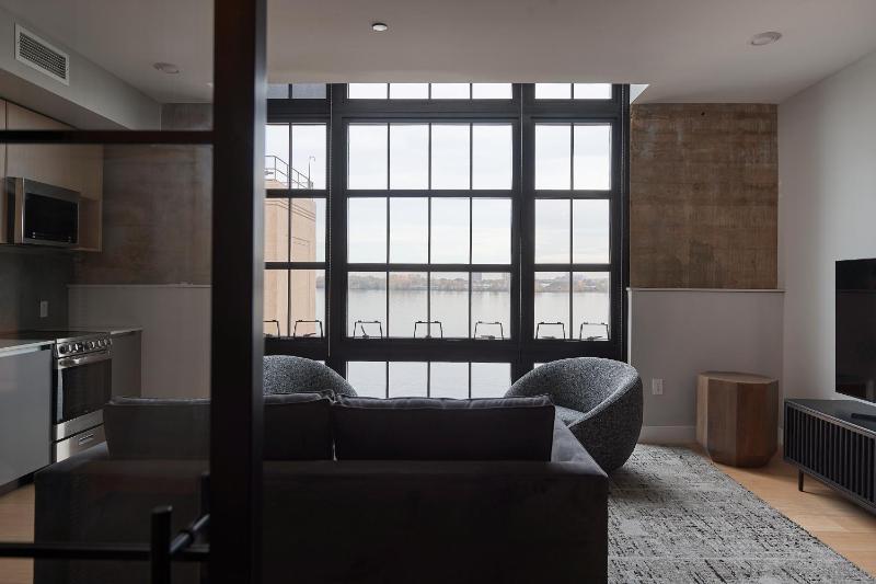 Riversuites At The Battery - image 3