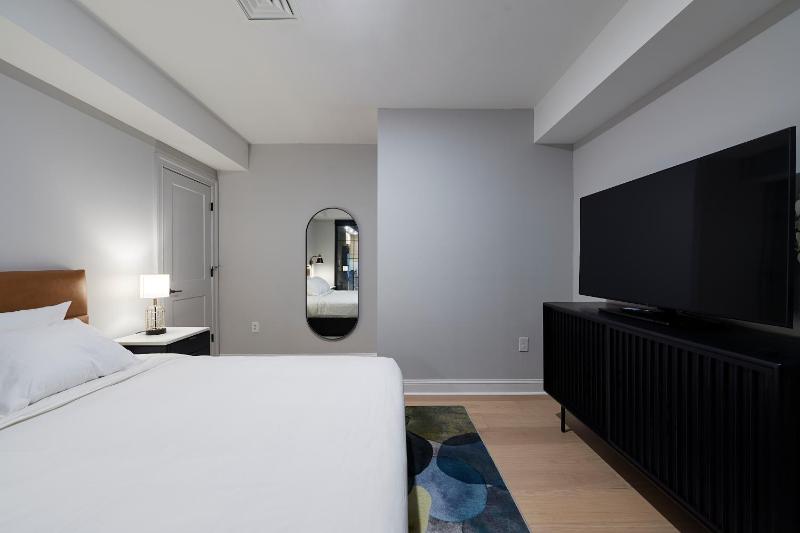 Riversuites At The Battery - image 7