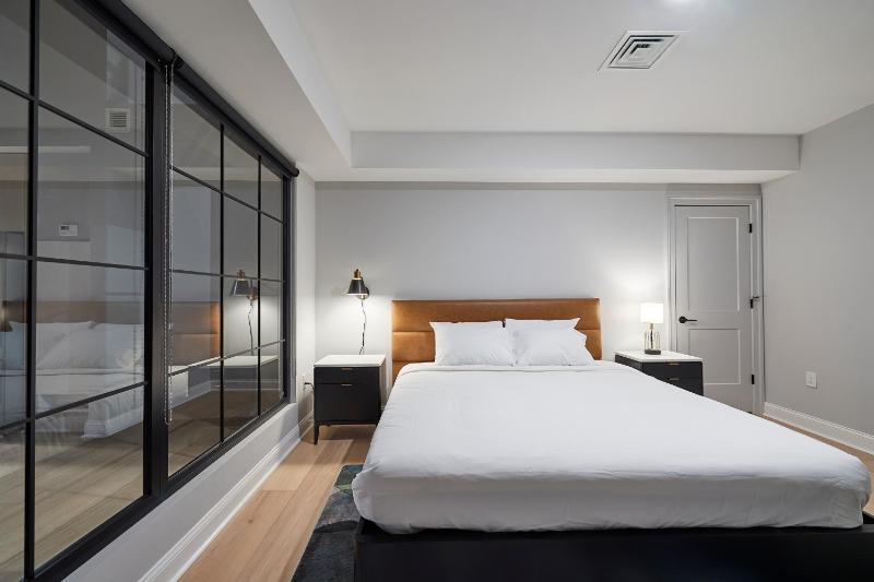 King Suite image 3