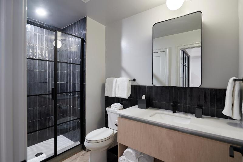 Two-Bedroom Suite image 2