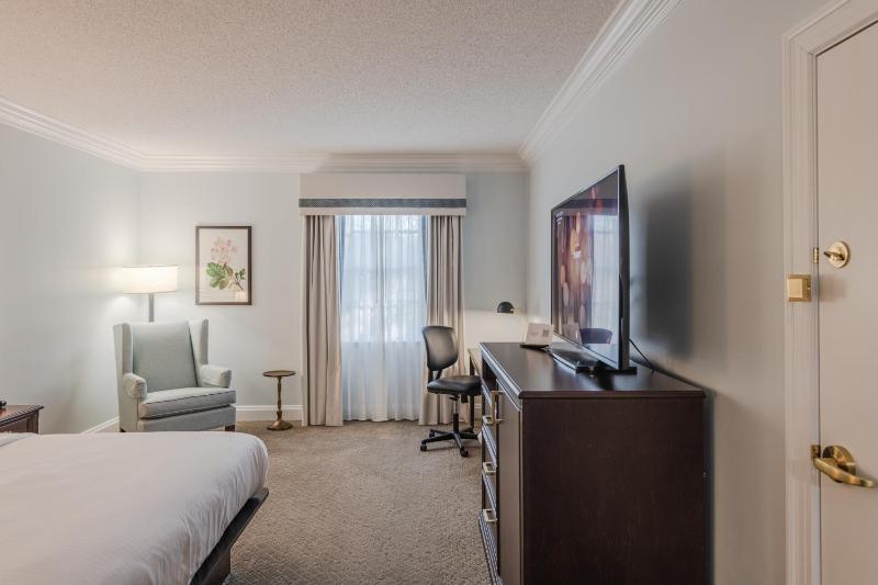 King Room image 4