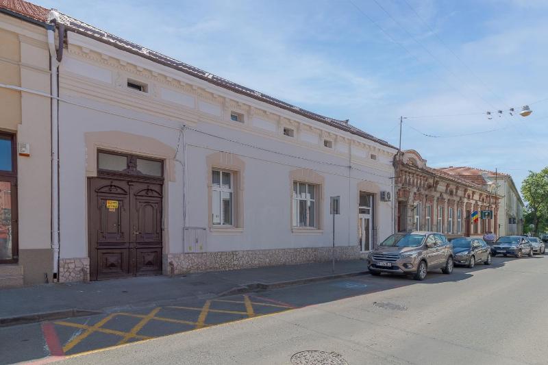 VIVERIA - image 6