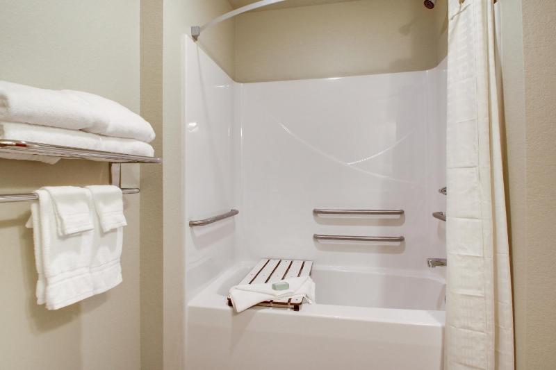 King Room - Disability Access image 3