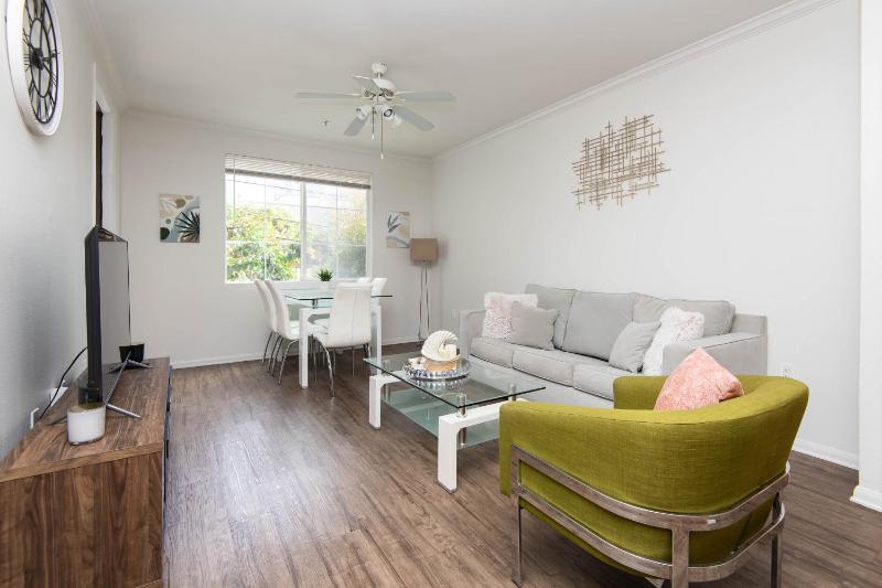 Two Bedroom Sleeps 6 with Free Parking near Boating Images