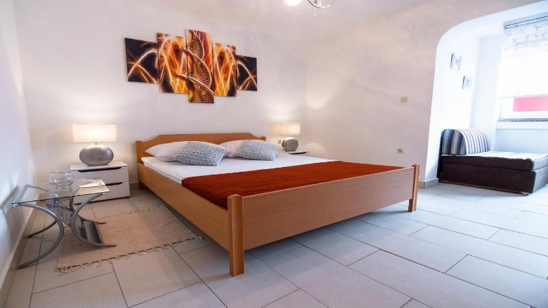 Apartments with parking space Lopar Rab - 22674 - image 2