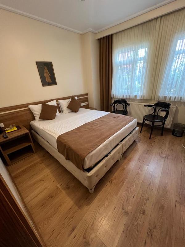 Deluxe Double Room image 1