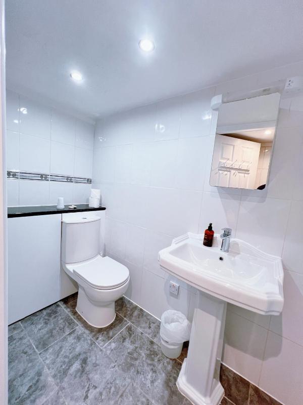 Budget Triple Room image 2