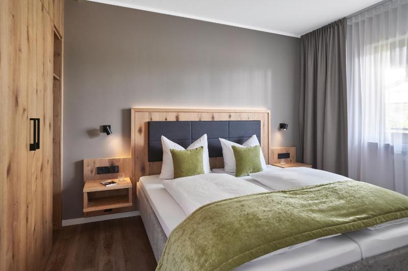 Superior Suite image 4