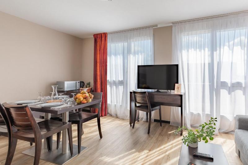 Two bedrooms apartment image 4