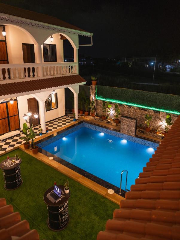 Sapphire Mansion - image 6