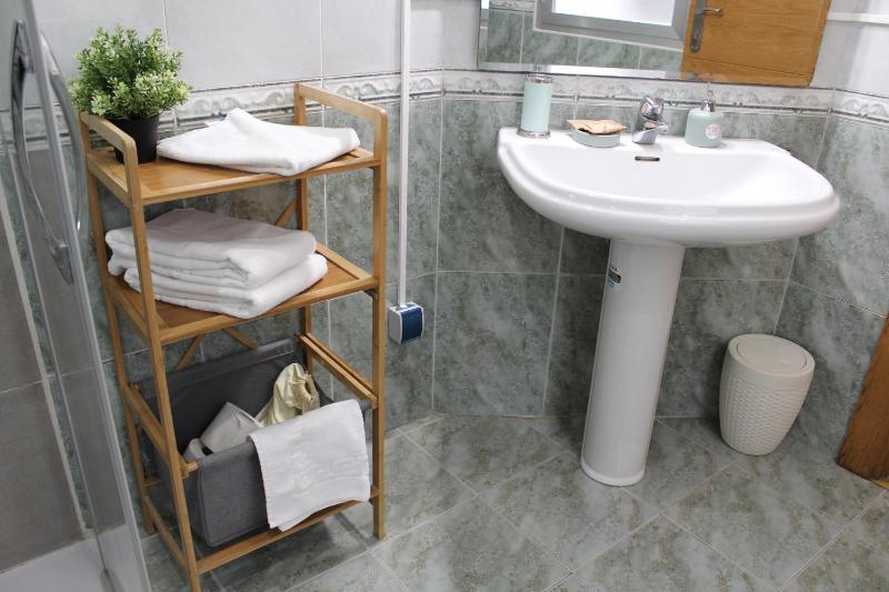 Double or Twin Room with Private External Bathroom image 2